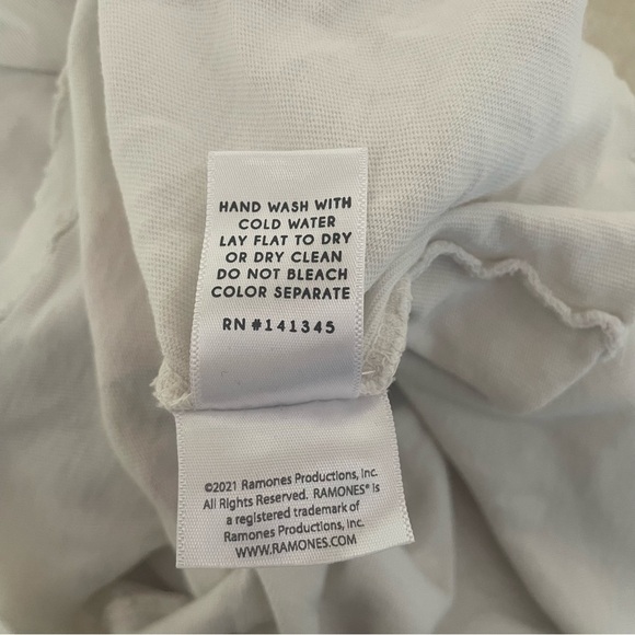 Daydreamer Free People Vintage The Ramones Self Titled Weekend Tee 37456 - Picture 6 of 8